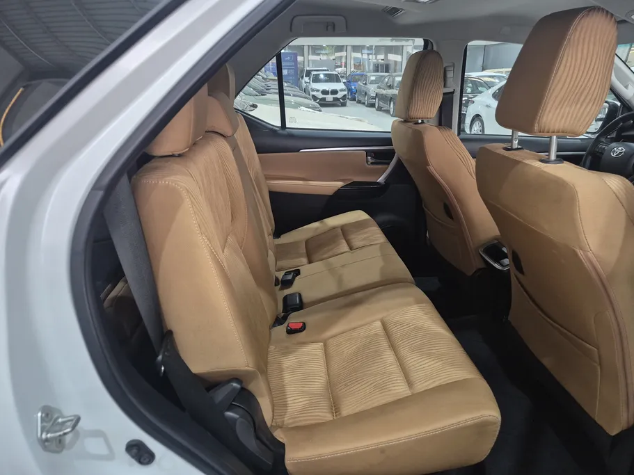 2023 Toyota Fortuner VX 