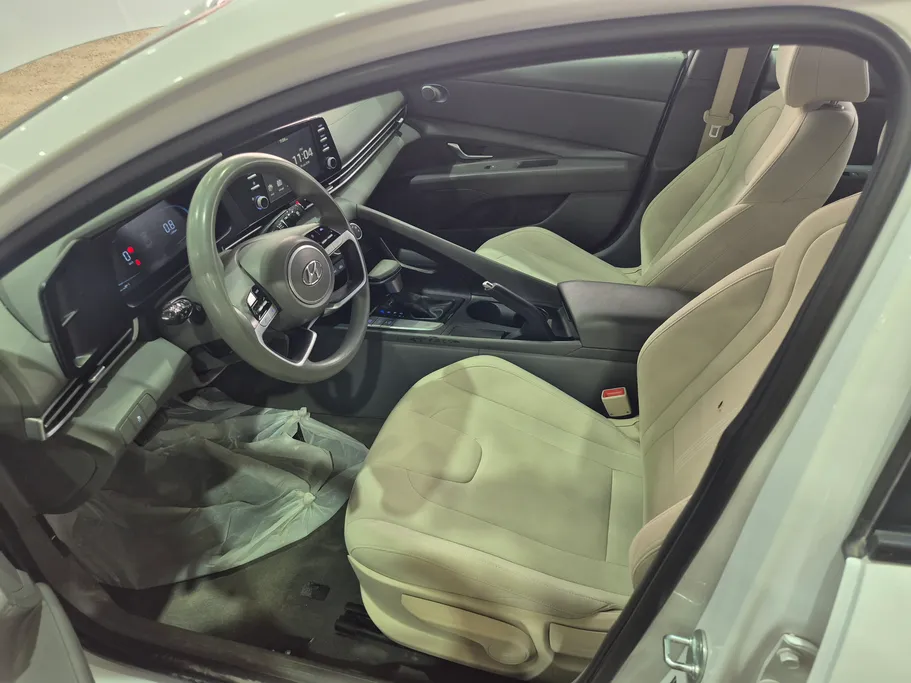 2024 Hyundai Elantra Smart 