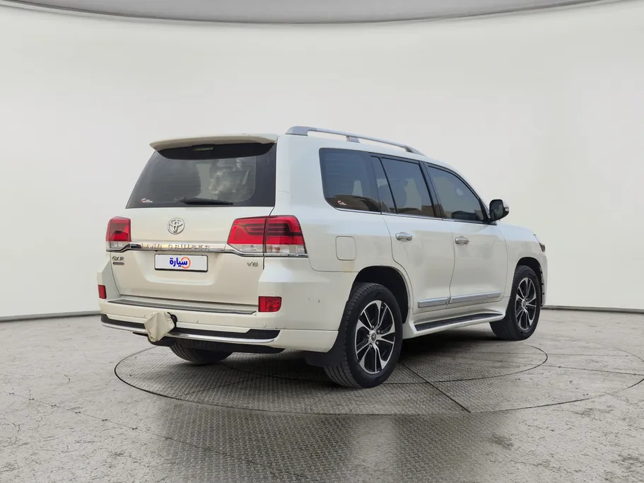 تويوتا لاندكروزر Grand Touring 2021 
