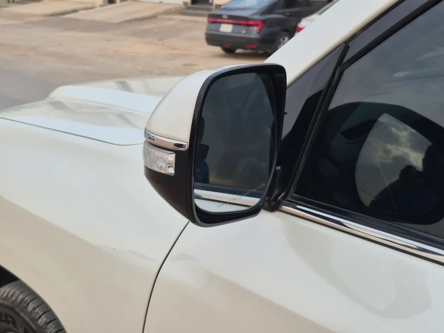 2021 Toyota Land Cruiser Grand Touring 
