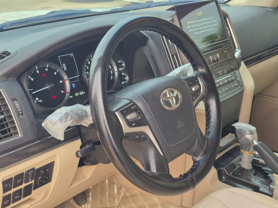 2021 Toyota Land Cruiser Grand Touring 
