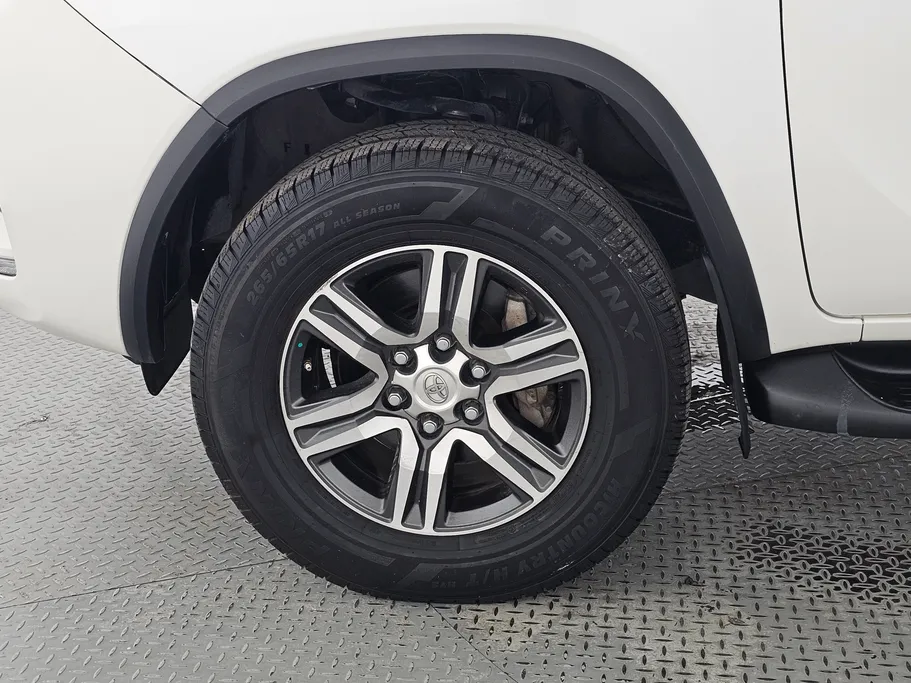 2022 تويوتا Fortuner VX1 