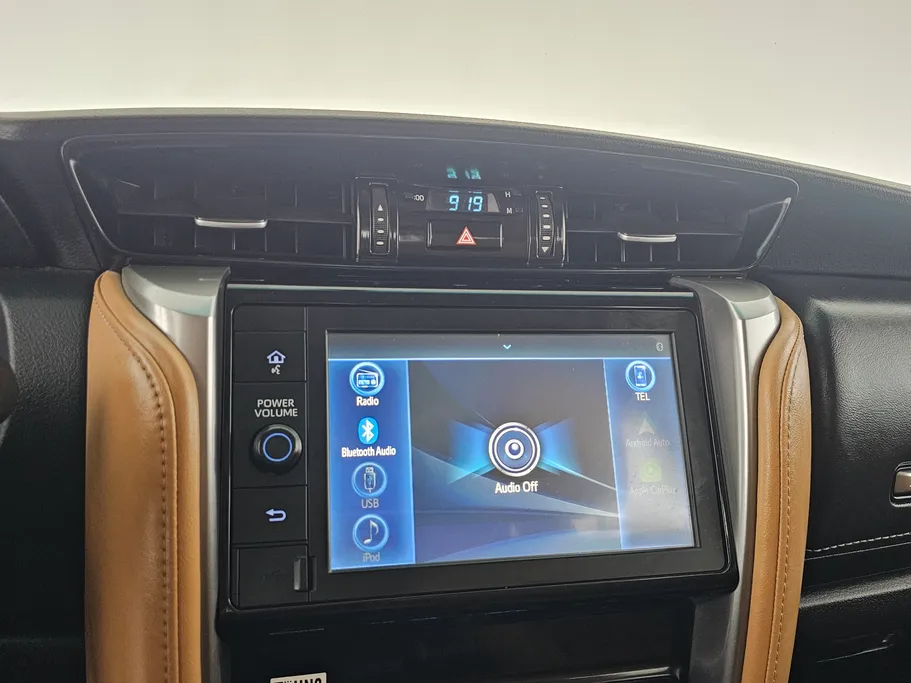 2022 تويوتا Fortuner VX1 