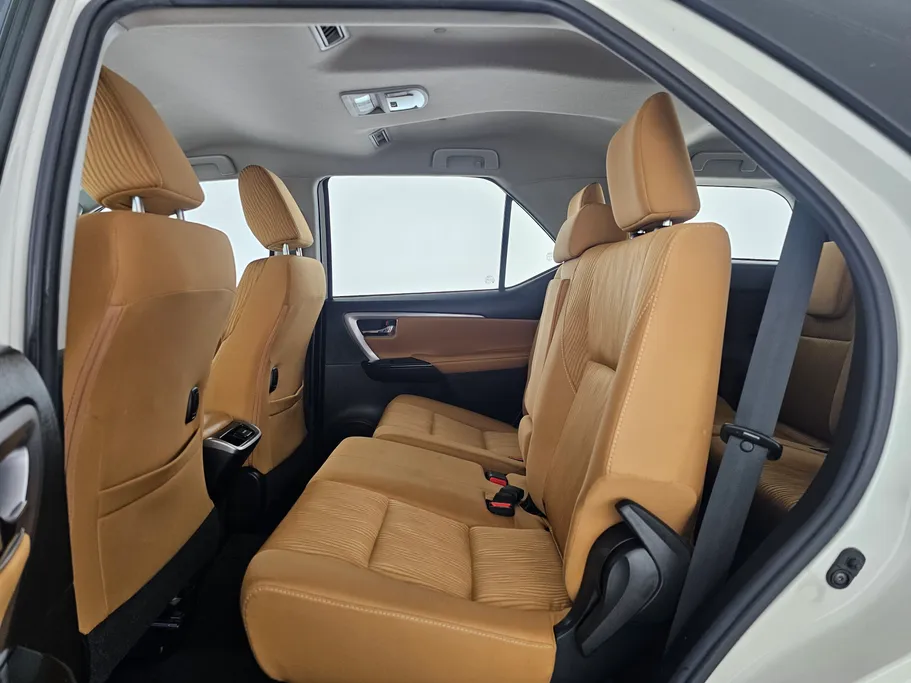 2022 تويوتا Fortuner VX1 