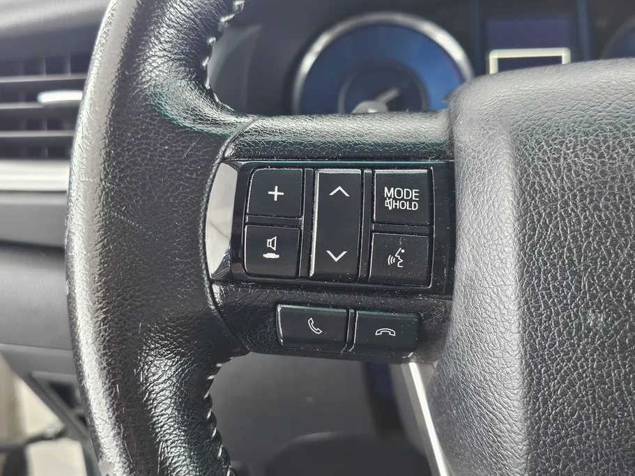 2022 تويوتا Fortuner VX1 