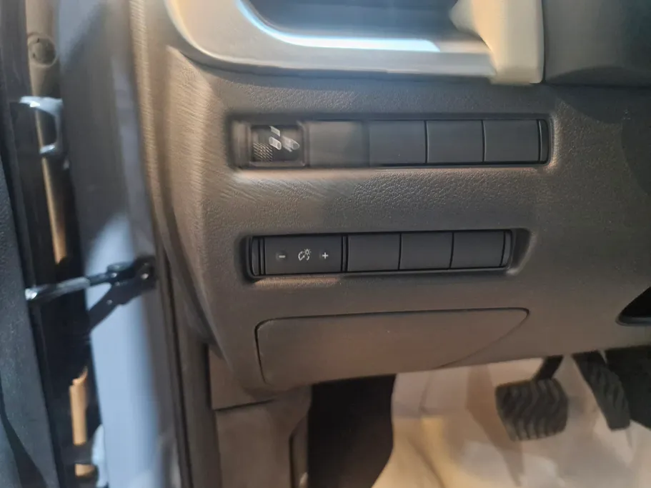 نيسان أكس تريل S 7 Seats 2025 