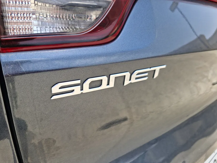 2023 كيا SONET LX 