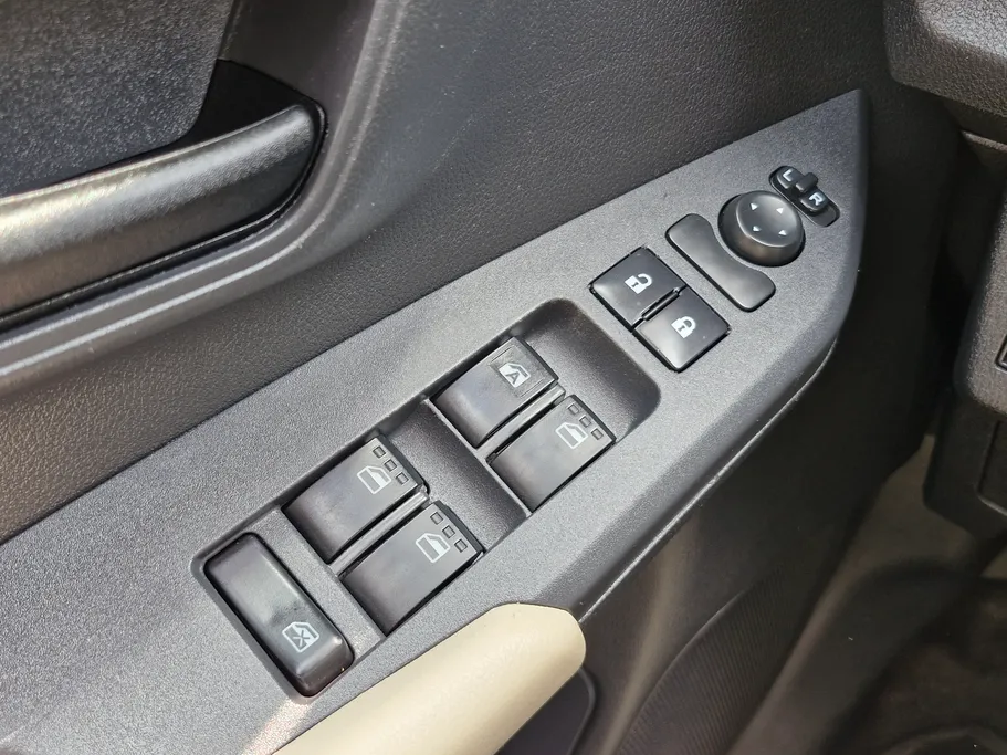 2023 Toyota Yaris  Y 