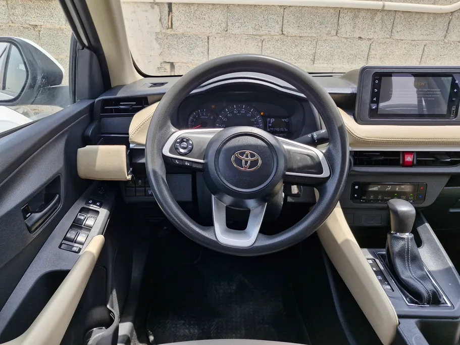 2023 Toyota Yaris  Y 
