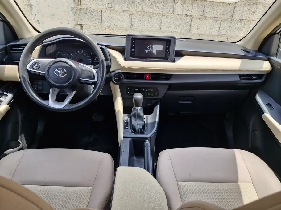 2023 Toyota Yaris  Y 