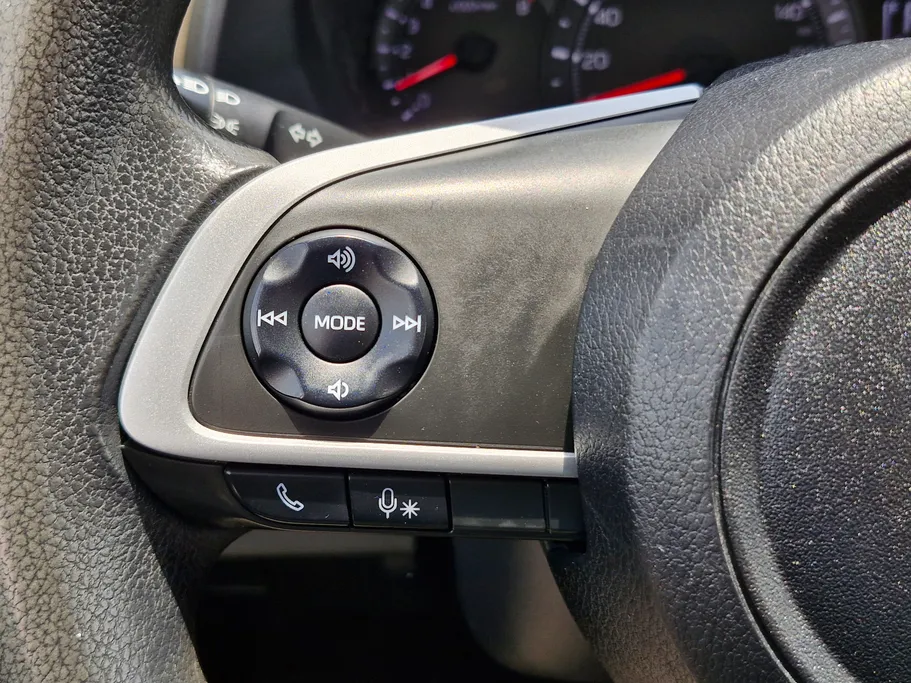 2023 Toyota Yaris  Y 