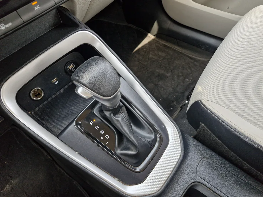 2023 Kia SONET GL 