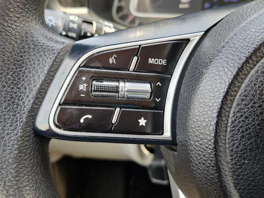 2023 Kia SONET GL 