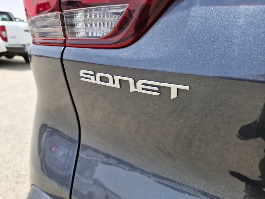 2023 Kia SONET GL 