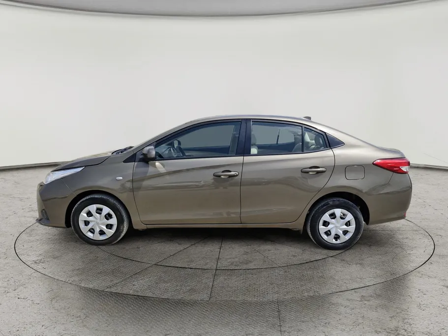 تويوتا يارس Y 2021 
