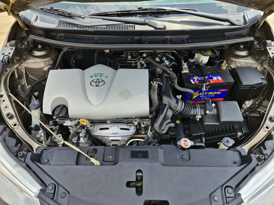 2021 Toyota Yaris  Y 