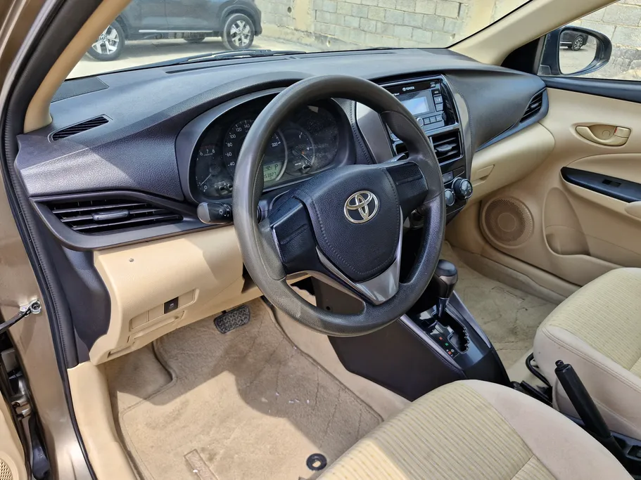 2021 Toyota Yaris  Y 