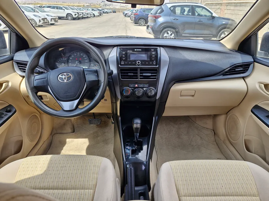 2021 Toyota Yaris  Y 