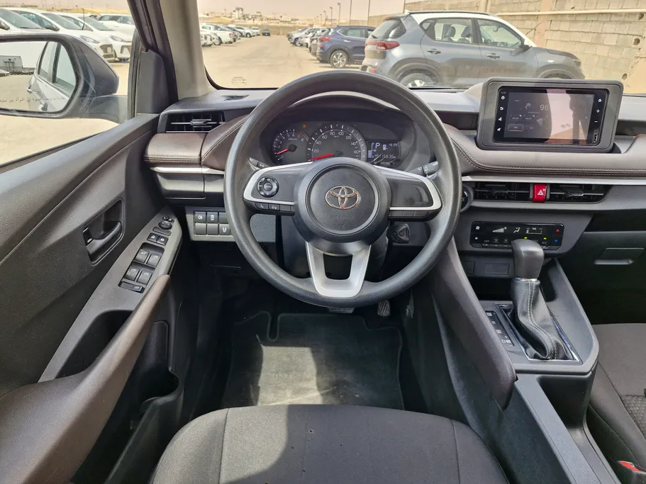 2023 تويوتا Yaris  Y 