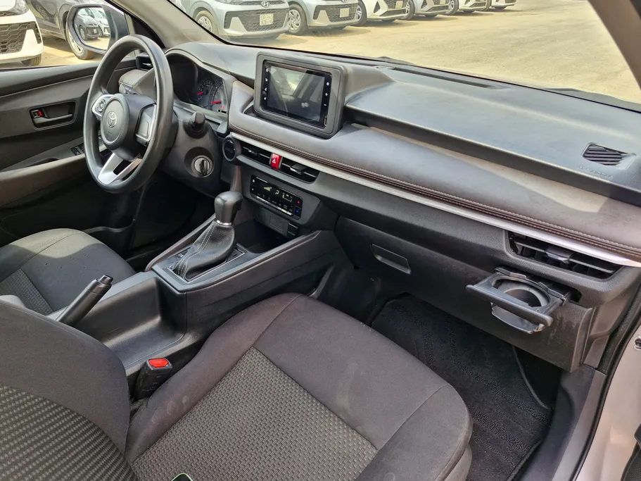 2023 تويوتا Yaris  Y 