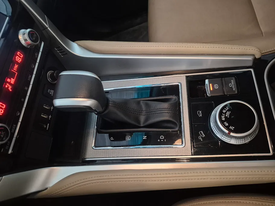 2023 Mitsubishi Montero Sport GLS-Premium 
