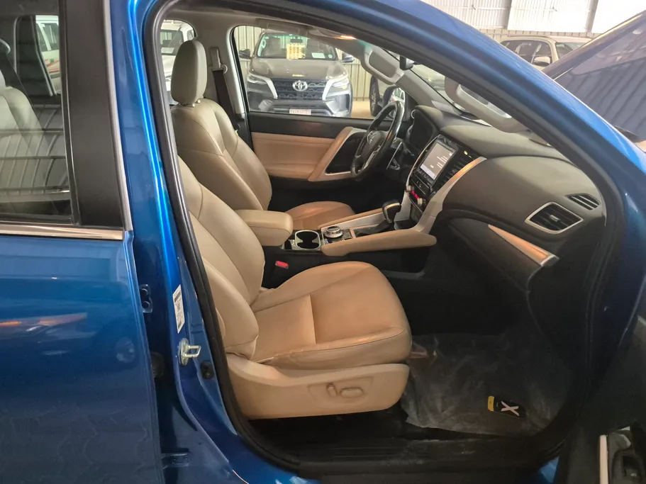 2023 Mitsubishi Montero Sport GLS-Premium 