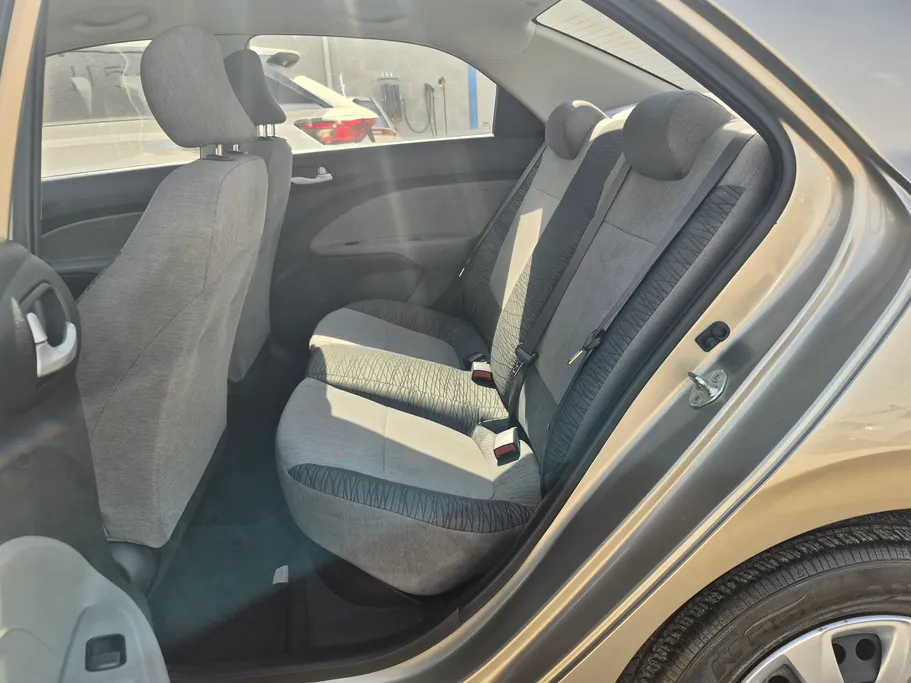 2024 Kia Pegas GL 