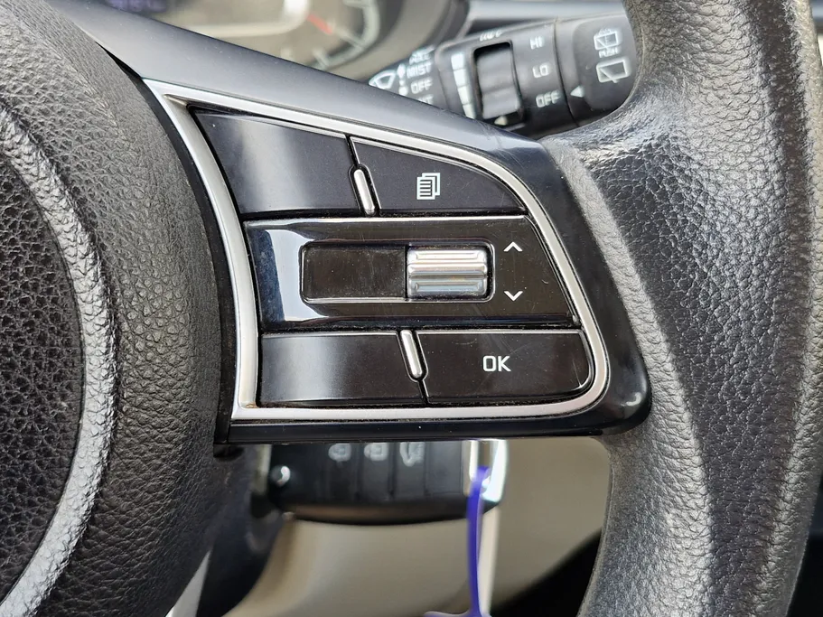 2023 Kia SONET LX 