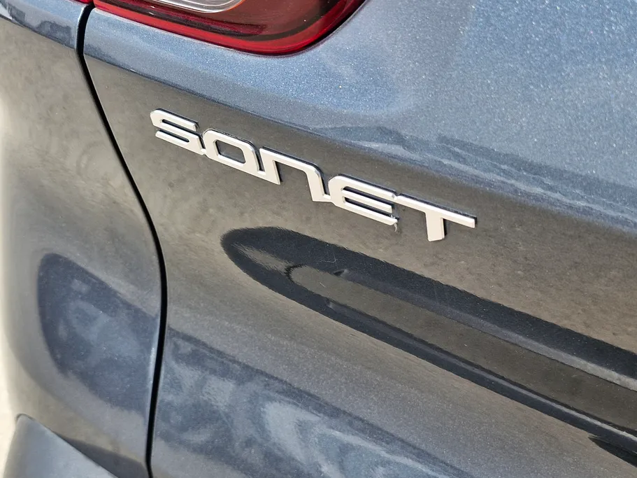 2023 Kia SONET LX 