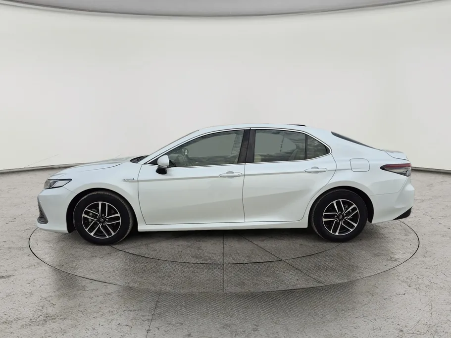 2023 تويوتا Camry  LE HEV 