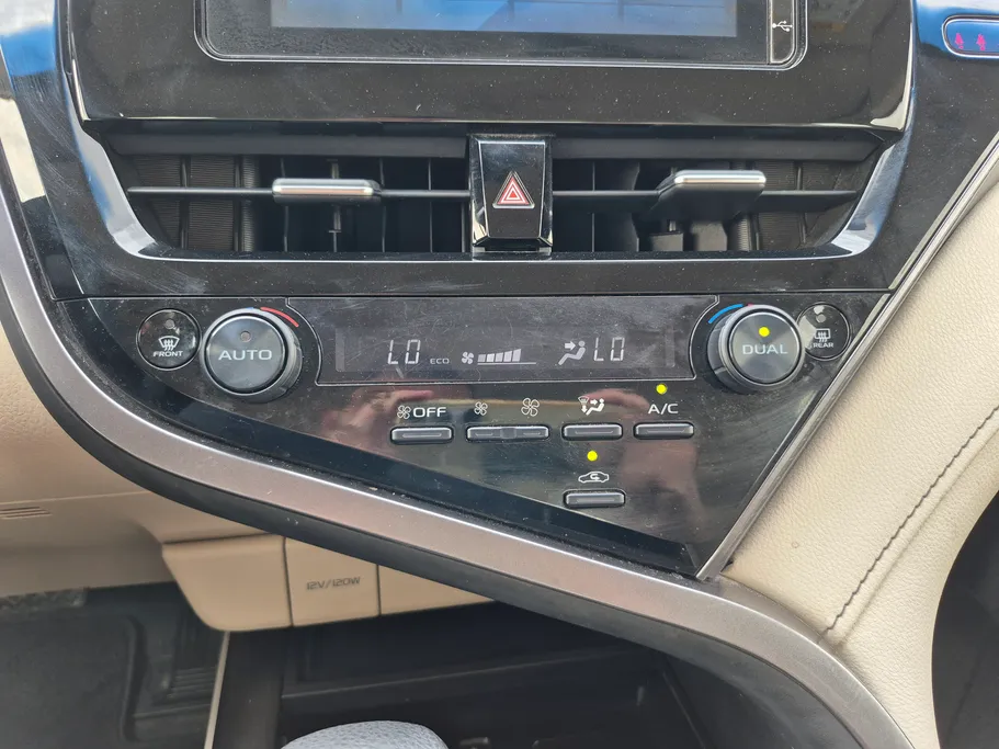 2023 تويوتا Camry  LE HEV 