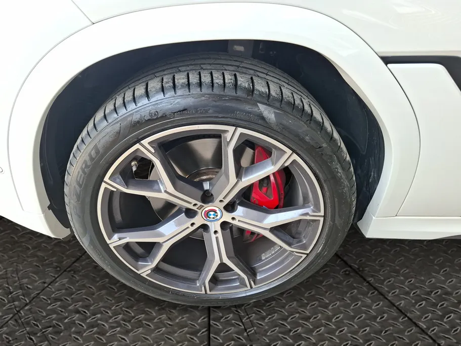 2023 BMW X Series 6 xDrive 40i 