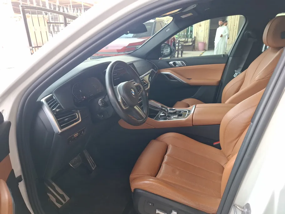2023 BMW X Series 6 xDrive 40i 