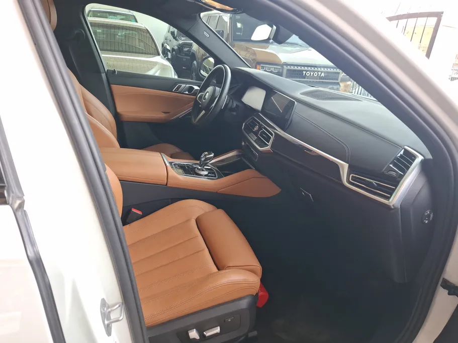 2023 BMW X Series 6 xDrive 40i 
