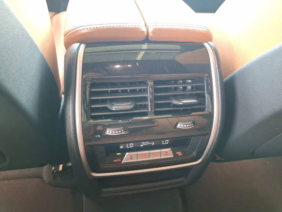 2023 BMW X Series 6 xDrive 40i 