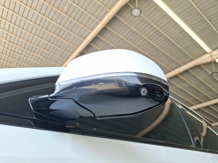 2023 BMW X Series 6 xDrive 40i 