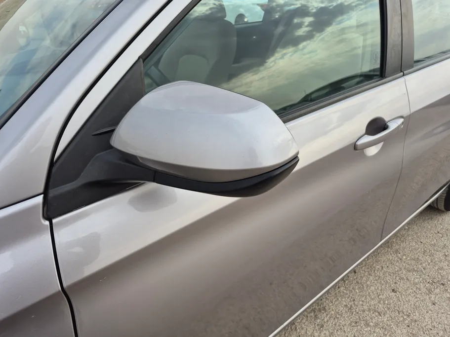 2023 Toyota Yaris  Y 