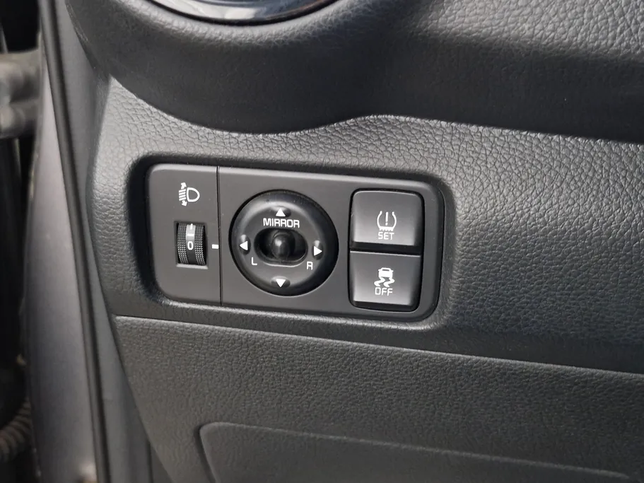 2025 Kia Pegas GL 