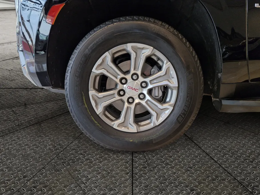 2024 GMC Yukon SLE 