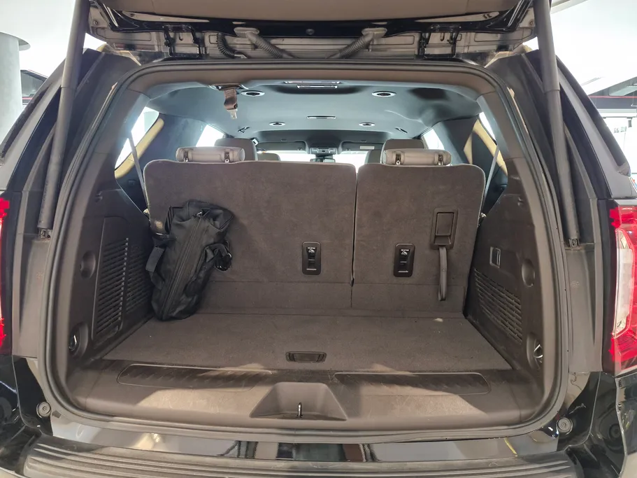 2024 GMC Yukon SLE 