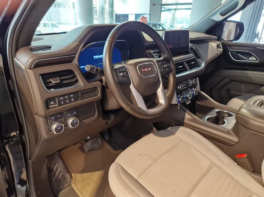 2024 GMC Yukon SLE 