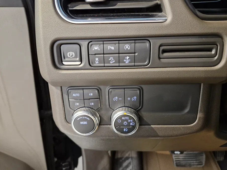 2024 GMC Yukon SLE 