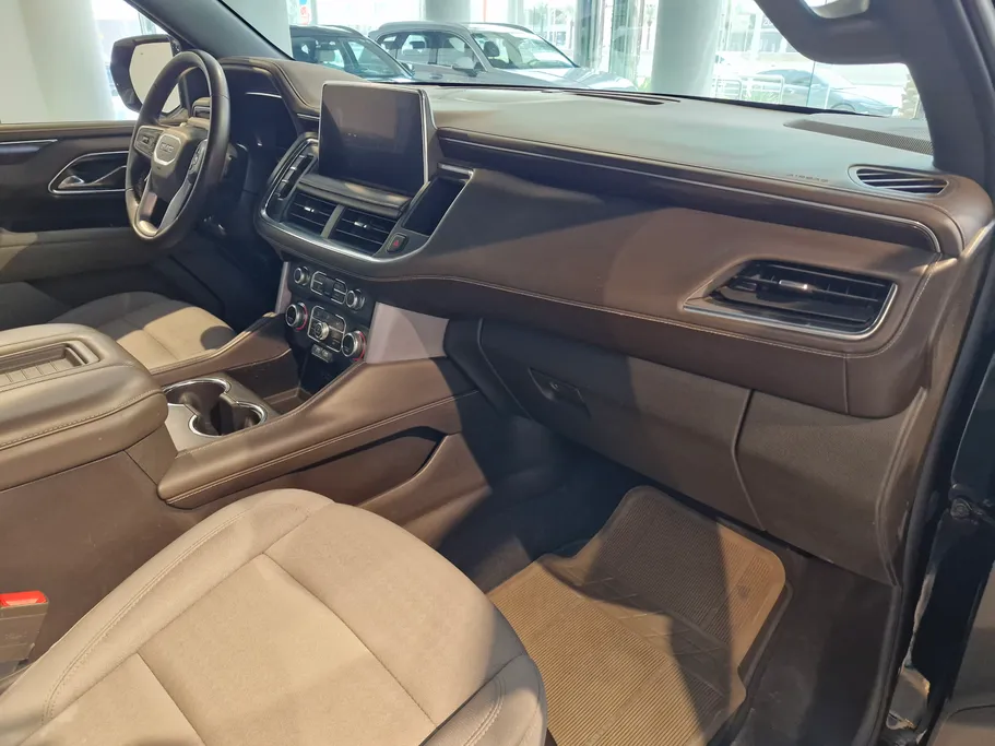 2024 GMC Yukon SLE 
