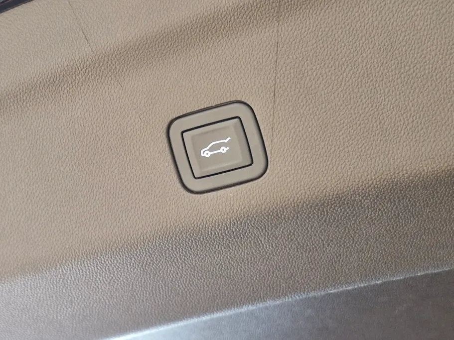 2024 GMC Yukon SLE 