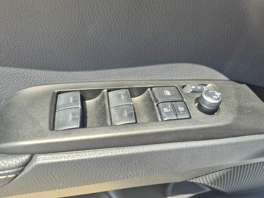 2025 Toyota Camry  E Plus HEV 
