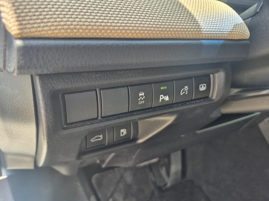 2025 Toyota Camry  E Plus HEV 