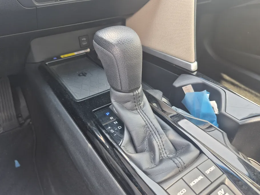 2025 Toyota Camry  E Plus HEV 
