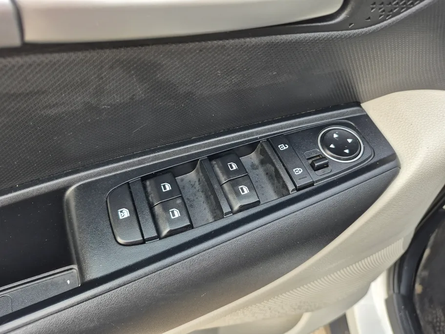 2023 Kia SONET GL 