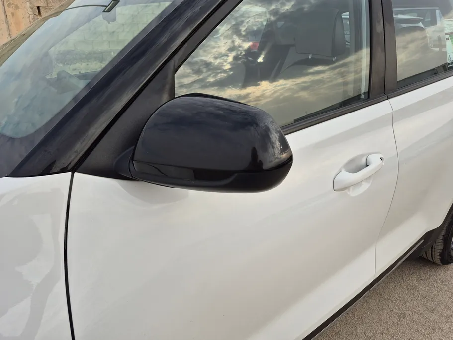 2023 Kia SONET GL 