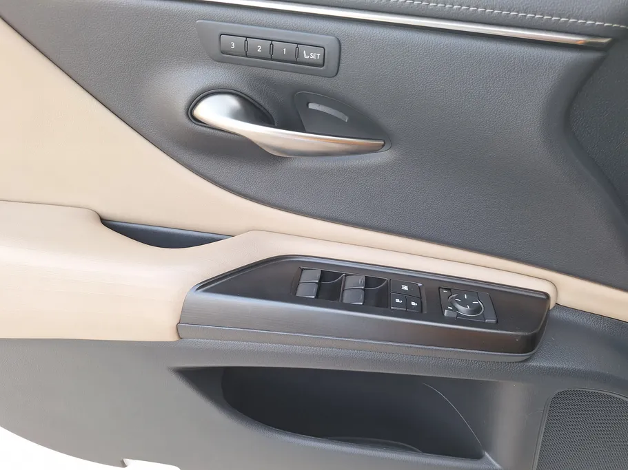 2019 Lexus ES 350 